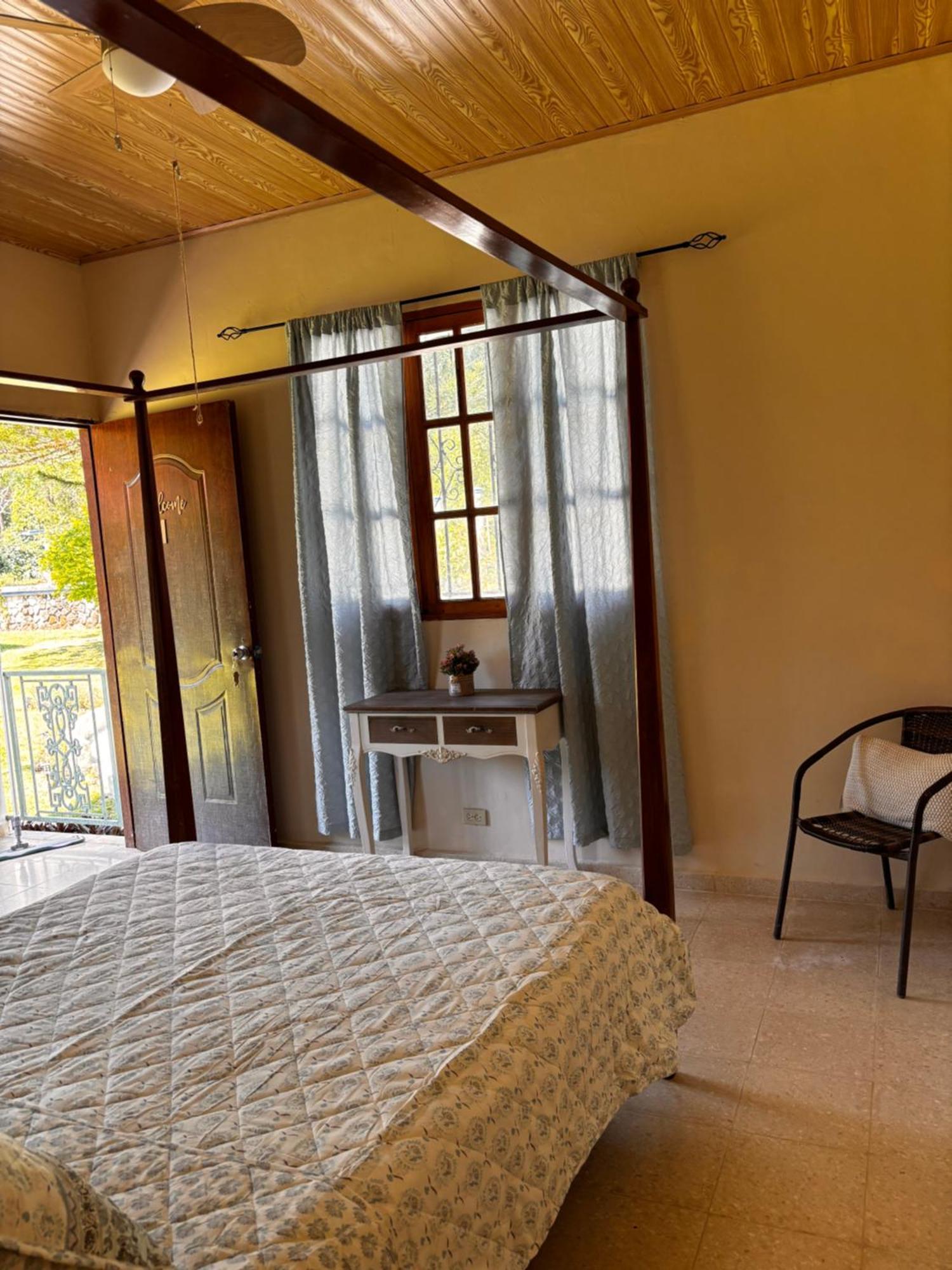 La Maison D' Ivonne Antón Eksteriør bilde